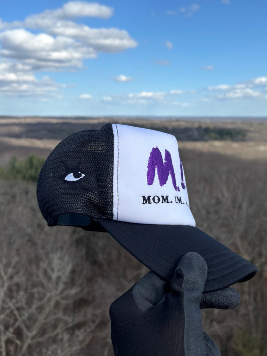 “RES¡ST” TRUCKER HAT